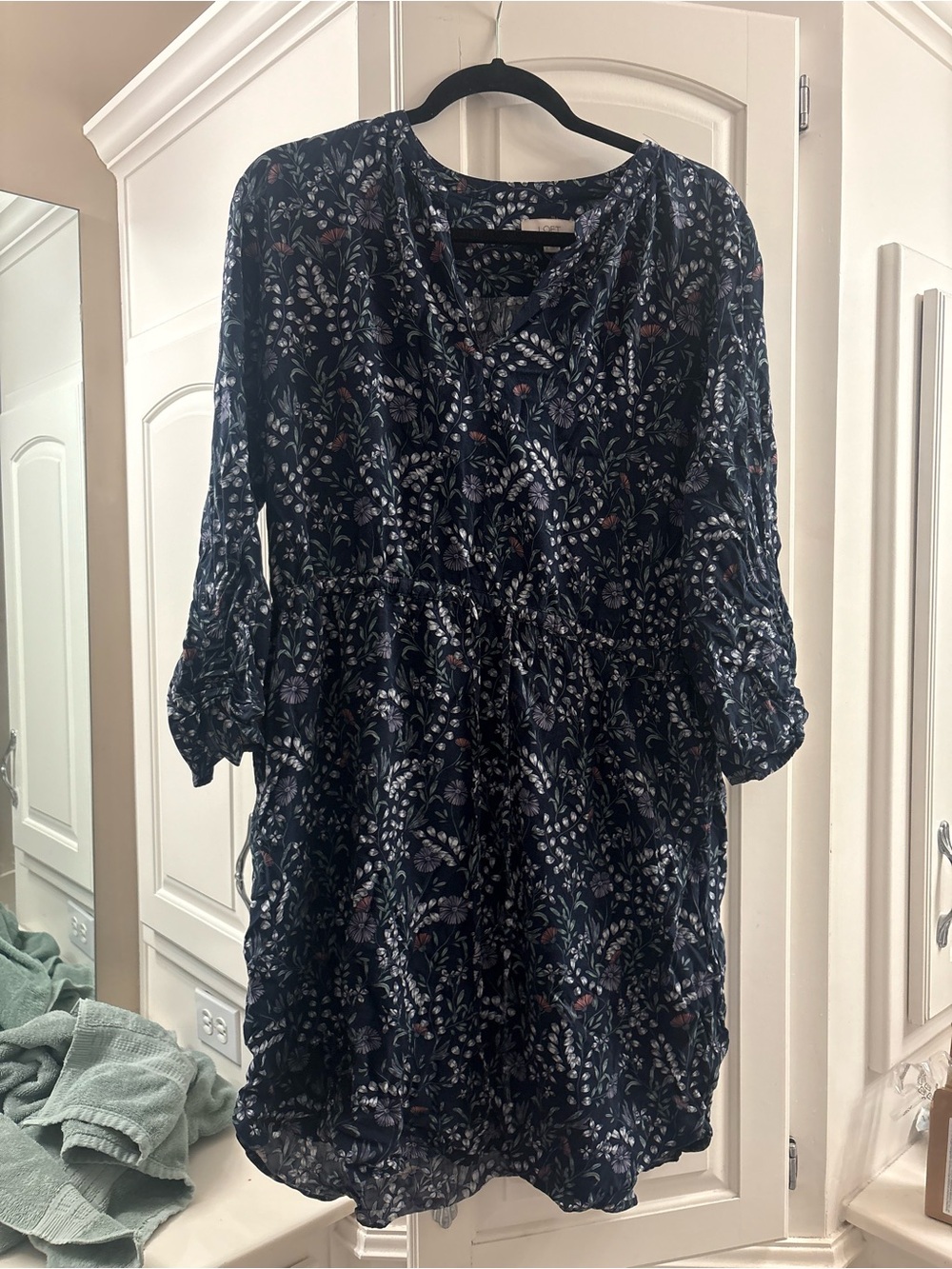 Women’s Navy Floral V-Neck Tunic Dress